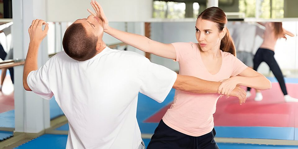 women-self-defence-class